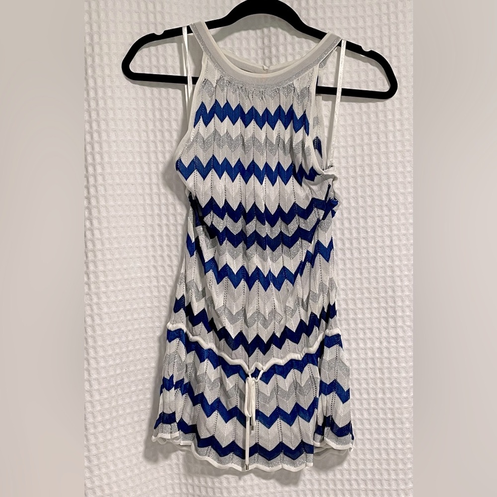 White House Black Market zig zag chevron drawstring waist sleeveless top size L.